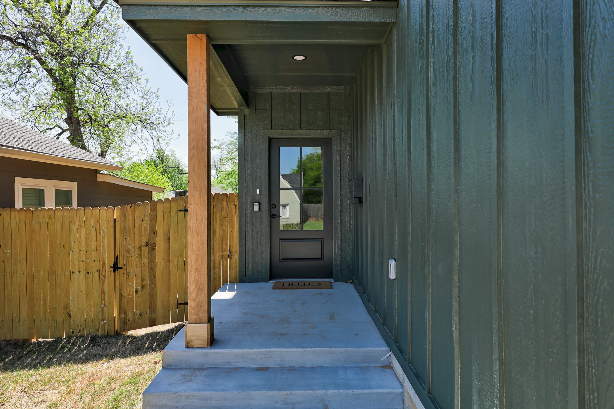 1128 NW 49th St covered entry